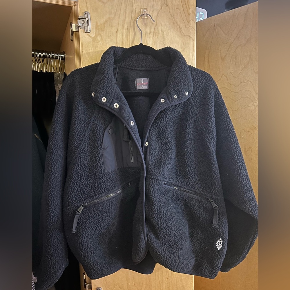 Women’s Black Workout Fleece Jacket